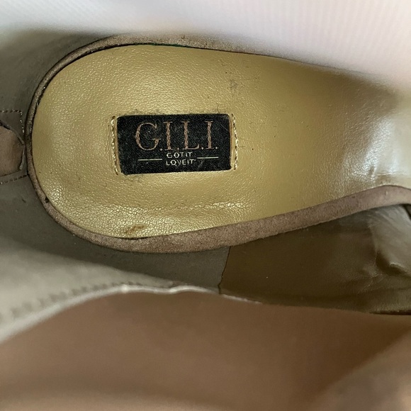 G.I.L.I. Karina Women’s Peep-toe Booties, 8.5 M, Camel, Faux Suede, 4” Heels - Picture 7 of 9